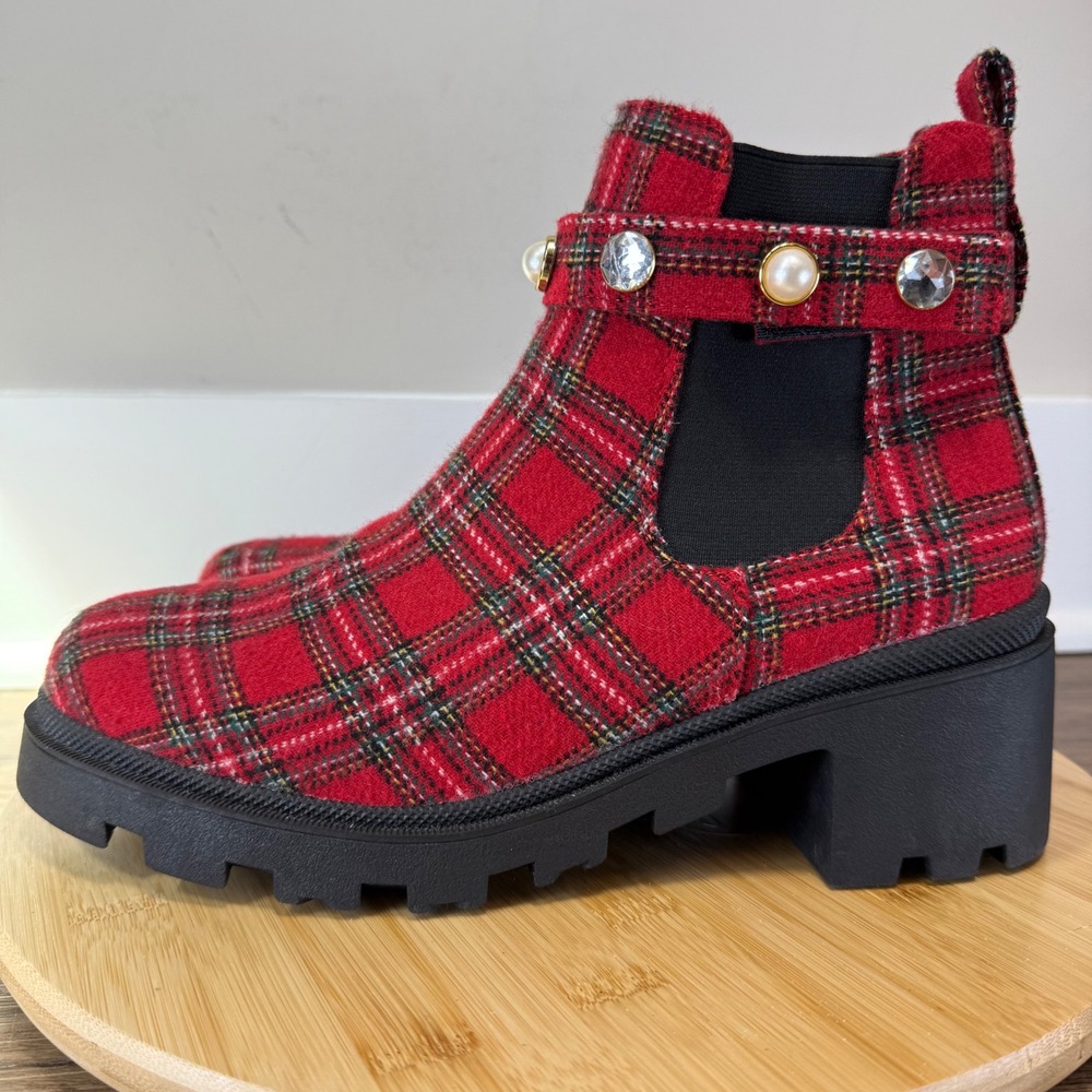 Excellent Sugar Favorite Chelsea Boots Womens 10 Red Plaid Pearl Rhinestone Lug - Picture 3 of 9